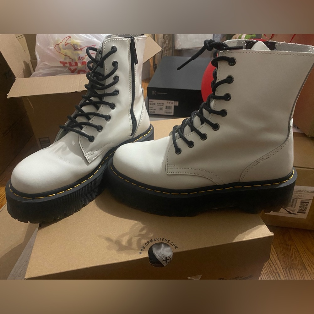 Dr. Martens Jadon White